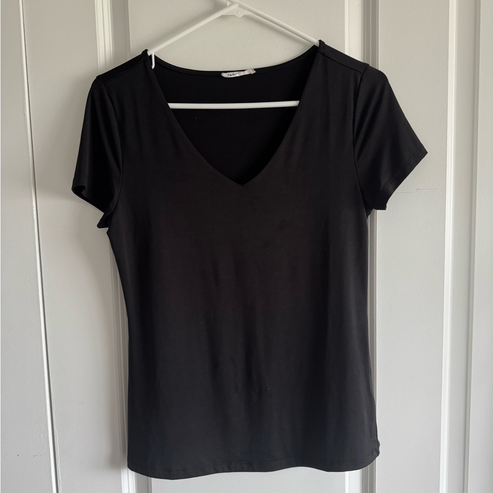 Maurices Black Fitted Slim Smooth Short Sleeve v-neck Tee